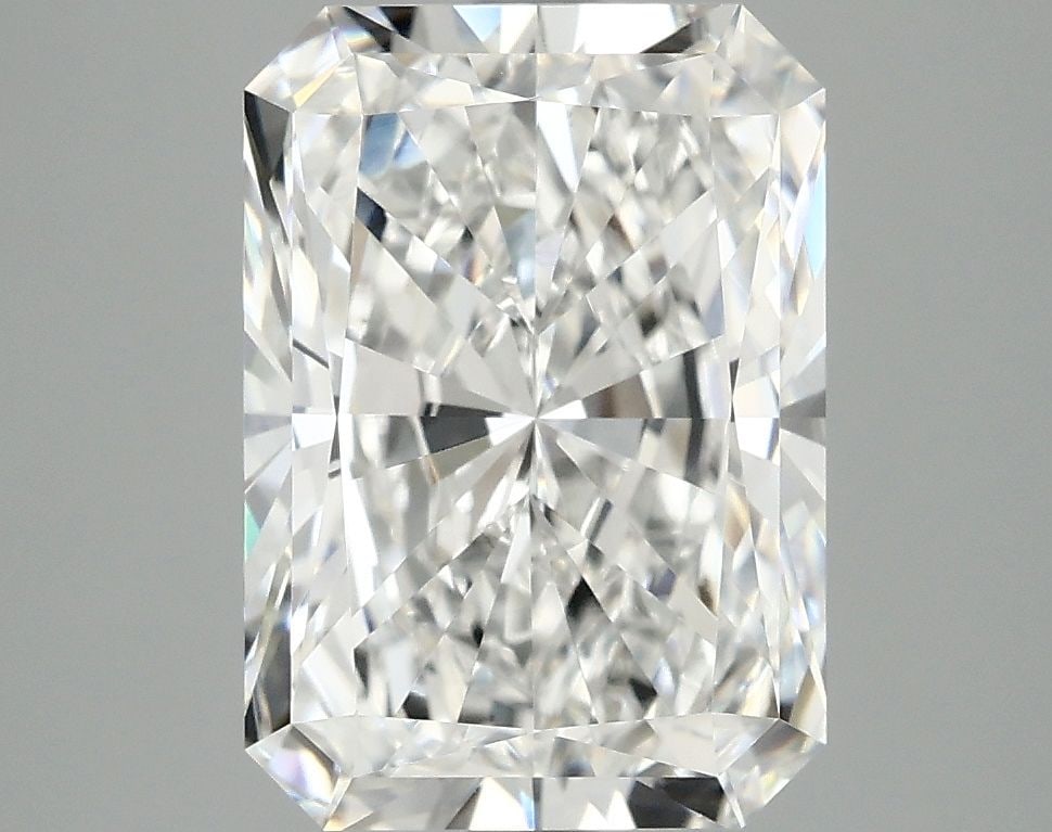 IGI Radiant 4.4ct E VVS2 - Loose Lab Diamond: IGI Radiant 4.4ct E VVS2 - Loose Lab Diamond Item Specifics: Source: This Is A Real Diamond Grown In A Lab Not Mined. Carat: 4.4 Cut: - Color: E Clarity: VVS2 Polish: EX Symmetry: EX Measurements: 11.