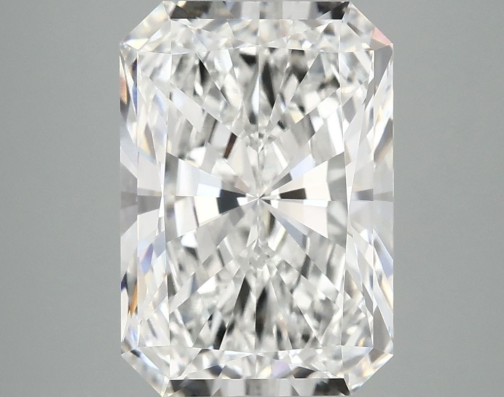 IGI Radiant 4.61ct E VVS2 - Loose Lab Diamond: IGI Radiant 4.61ct E VVS2 - Loose Lab Diamond Item Specifics: Source: This Is A Real Diamond Grown In A Lab Not Mined. Carat: 4.61 Cut: - Color: E Clarity: VVS2 Polish: EX Symmetry: EX Measurements: 1