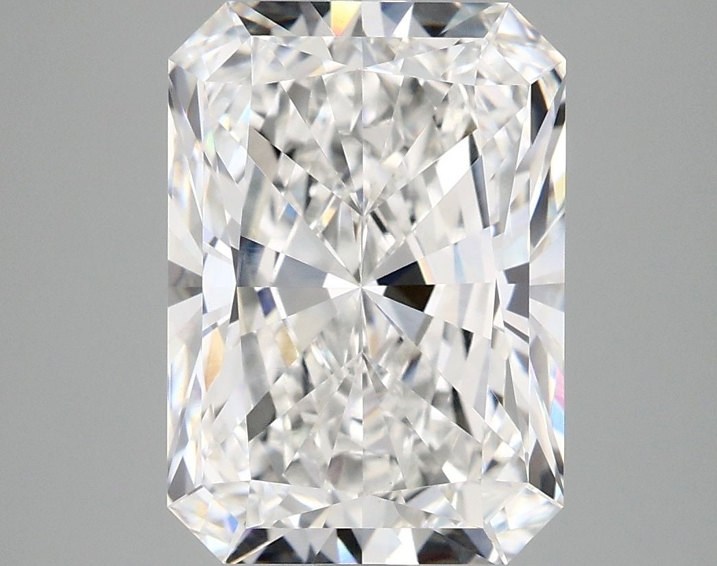 IGI Radiant 4.99ct E VVS2 - Loose Lab Diamond: IGI Radiant 4.99ct E VVS2 - Loose Lab Diamond Item Specifics: Source: This Is A Real Diamond Grown In A Lab Not Mined. Carat: 4.99 Cut: - Color: E Clarity: VVS2 Polish: EX Symmetry: EX Measurements: 1