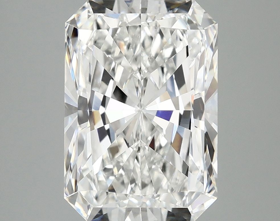 IGI Radiant 4.04ct E VVS2 - Loose Lab Diamond: IGI Radiant 4.04ct E VVS2 - Loose Lab Diamond Item Specifics: Source: This Is A Real Diamond Grown In A Lab Not Mined. Carat: 4.04 Cut: - Color: E Clarity: VVS2 Polish: EX Symmetry: EX Measurements: 1