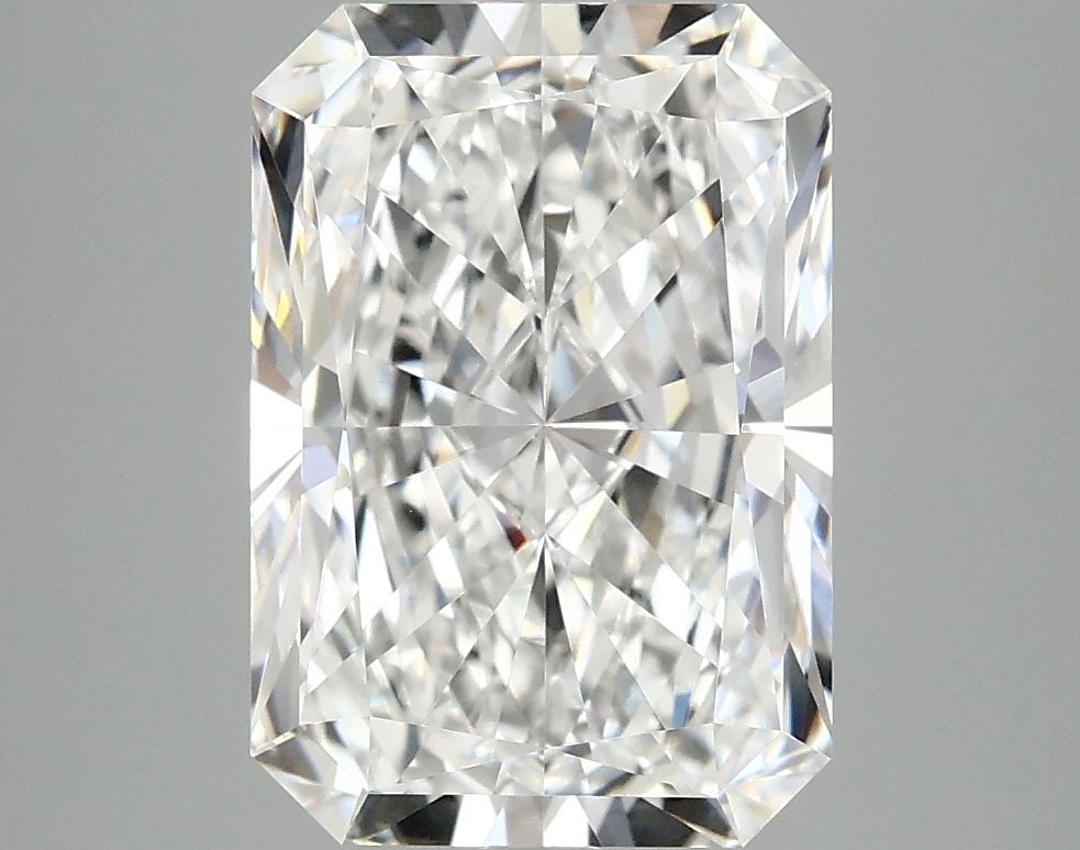IGI Radiant 4.1ct E VVS2 - Loose Lab Diamond: IGI Radiant 4.1ct E VVS2 - Loose Lab Diamond Item Specifics: Source: This Is A Real Diamond Grown In A Lab Not Mined. Carat: 4.1 Cut: - Color: E Clarity: VVS2 Polish: EX Symmetry: EX Measurements: 11.