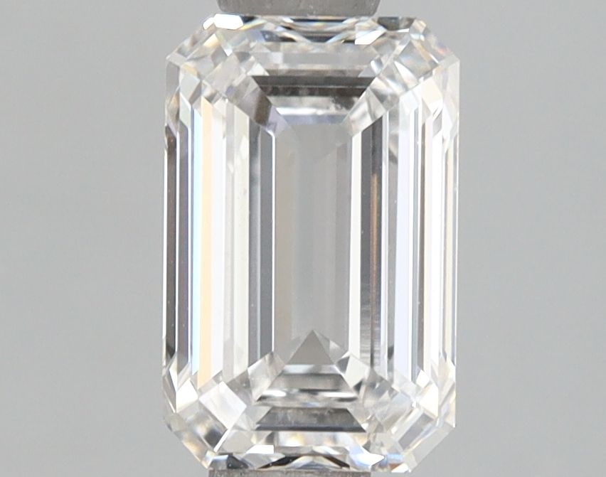 IGI Emerald 1.33ct E VVS1 - Loose Lab Diamond: IGI Emerald 1.33ct E VVS1 - Loose Lab Diamond Item Specifics: Source: This Is A Real Diamond Grown In A Lab Not Mined. Carat: 1.33 Cut: - Color: E Clarity: VVS1 Polish: EX Symmetry: EX Measurements: 7