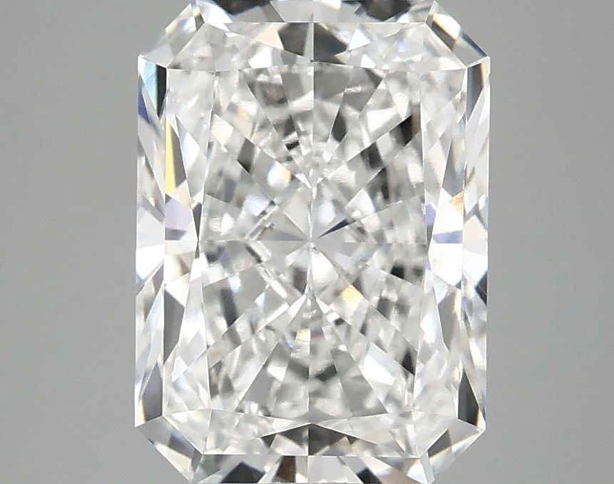 IGI Radiant 2.95ct E VVS2 - Loose Lab Diamond: IGI Radiant 2.95ct E VVS2 - Loose Lab Diamond Item Specifics: Source: This Is A Real Diamond Grown In A Lab Not Mined. Carat: 2.95 Cut: - Color: E Clarity: VVS2 Polish: EX Symmetry: EX Measurements: 9