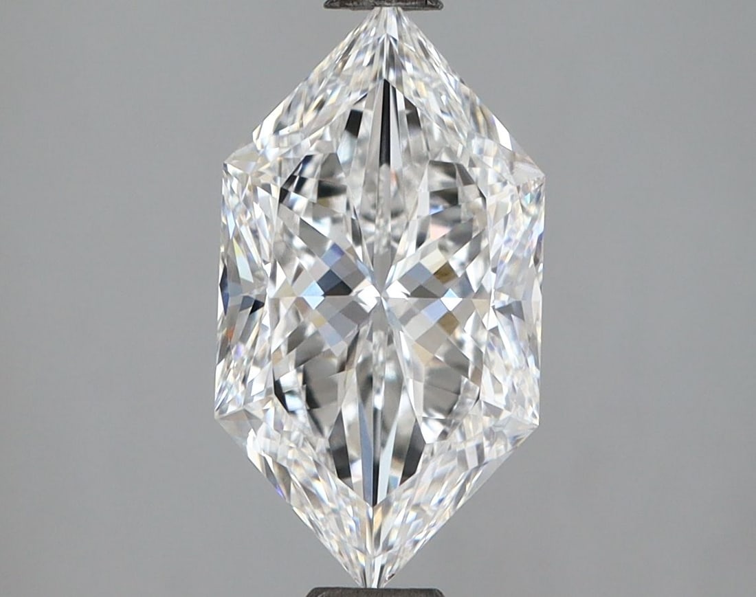 IGI Hexagonal 2.26ct E VVS2 - Loose Lab Diamond: IGI Hexagonal 2.26ct E VVS2 - Loose Lab Diamond Item Specifics: Source: This Is A Real Diamond Grown In A Lab Not Mined. Carat: 2.26 Cut: - Color: E Clarity: VVS2 Polish: EX Symmetry: EX Measurements: