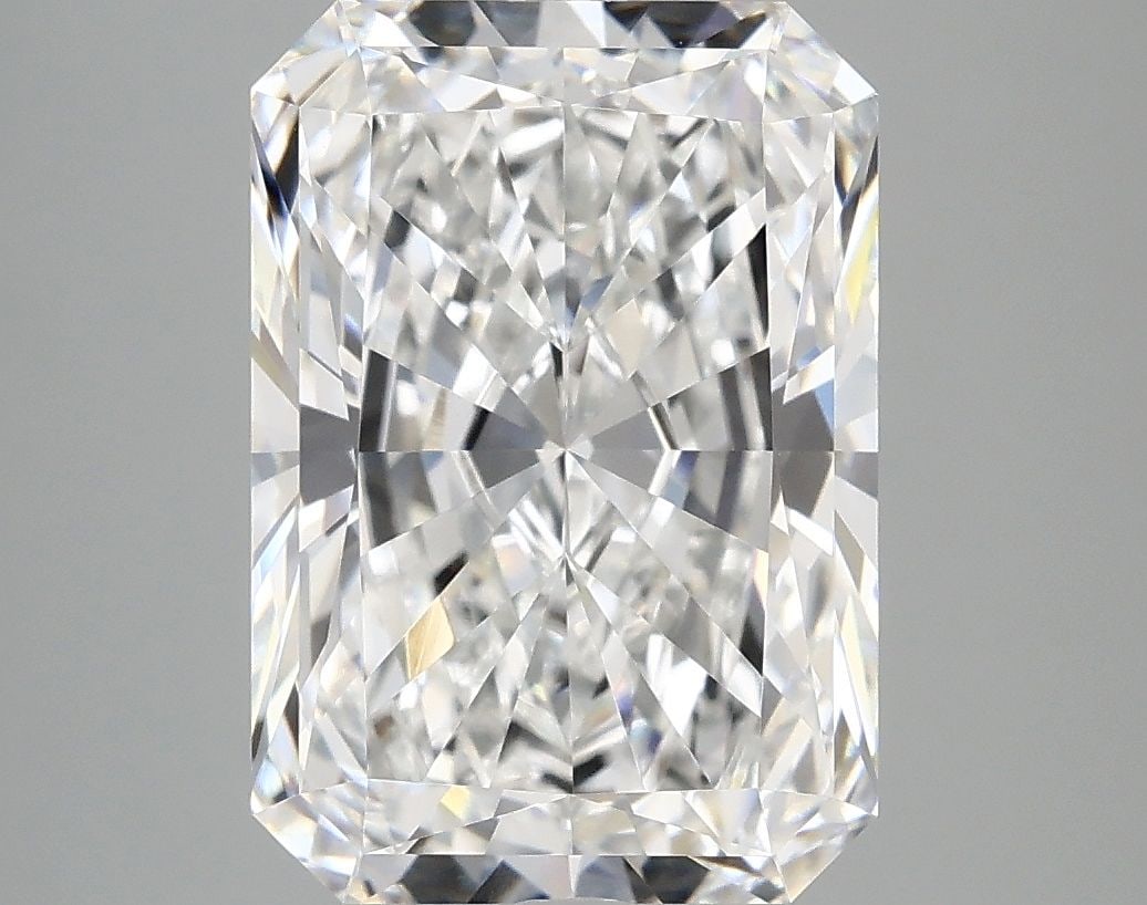 IGI Radiant 4.98ct E VVS2 - Loose Lab Diamond: IGI Radiant 4.98ct E VVS2 - Loose Lab Diamond Item Specifics: Source: This Is A Real Diamond Grown In A Lab Not Mined. Carat: 4.98 Cut: - Color: E Clarity: VVS2 Polish: EX Symmetry: EX Measurements: 1