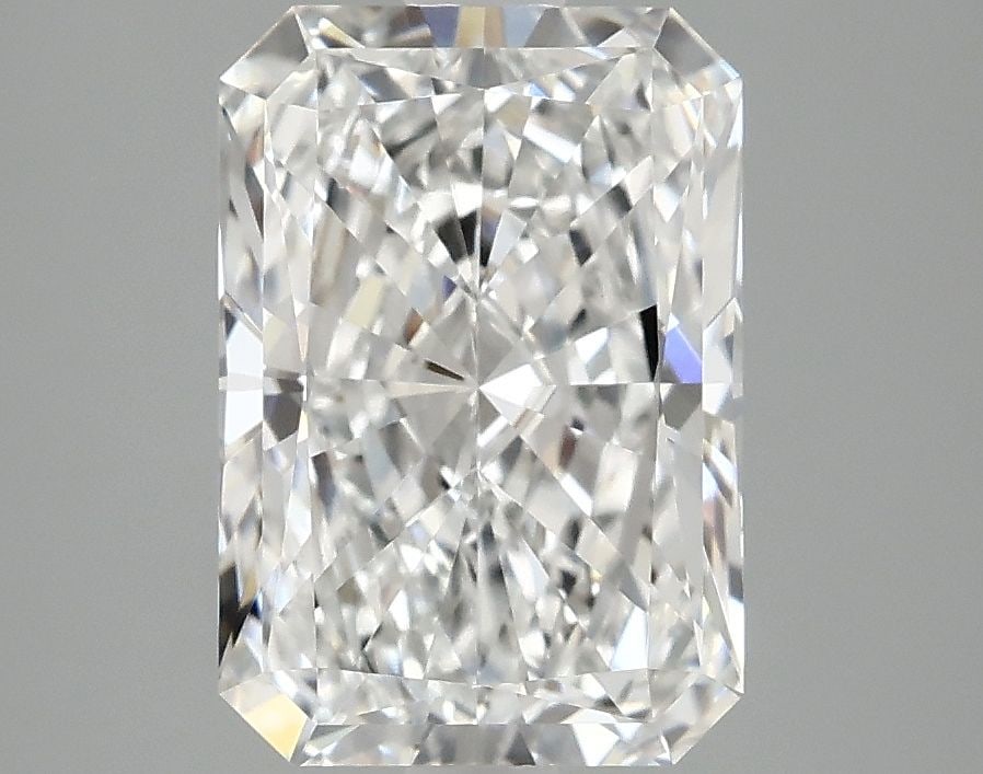 IGI Radiant 2.97ct E VVS2 - Loose Lab Diamond: IGI Radiant 2.97ct E VVS2 - Loose Lab Diamond Item Specifics: Source: This Is A Real Diamond Grown In A Lab Not Mined. Carat: 2.97 Cut: - Color: E Clarity: VVS2 Polish: EX Symmetry: EX Measurements: 1