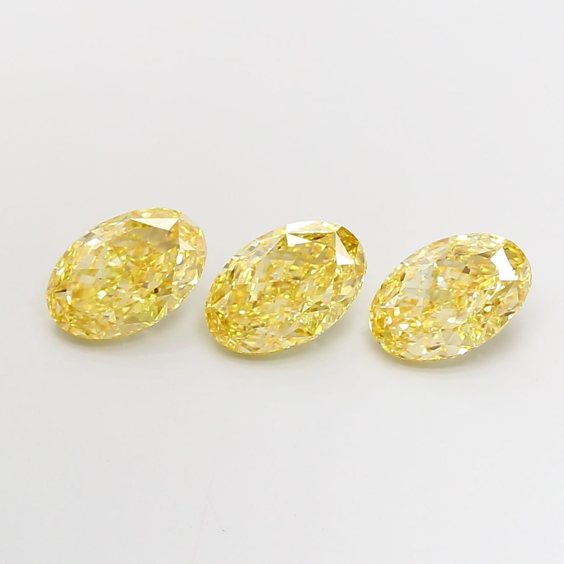 IGI Oval 3.02ct Fancy Yellow VVS2 - Loose Lab Diamond: IGI Oval 3.02ct Fancy Yellow VVS2 - Loose Lab Diamond Item Specifics: Source: This Is A Real Diamond Grown In A Lab Not Mined. Carat: 3.02 Cut: - Color: Fancy Yellow Clarity: VVS2 Polish: EX Symmetry: