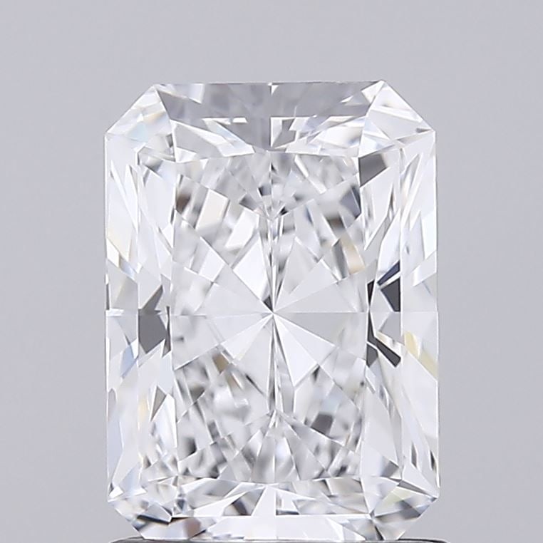 IGI Radiant 1.35ct E VVS2 - Loose Lab Diamond: IGI Radiant 1.35ct E VVS2 - Loose Lab Diamond Item Specifics: Source: This Is A Real Diamond Grown In A Lab Not Mined. Carat: 1.35 Cut: - Color: E Clarity: VVS2 Polish: EX Symmetry: EX Measurements: 7