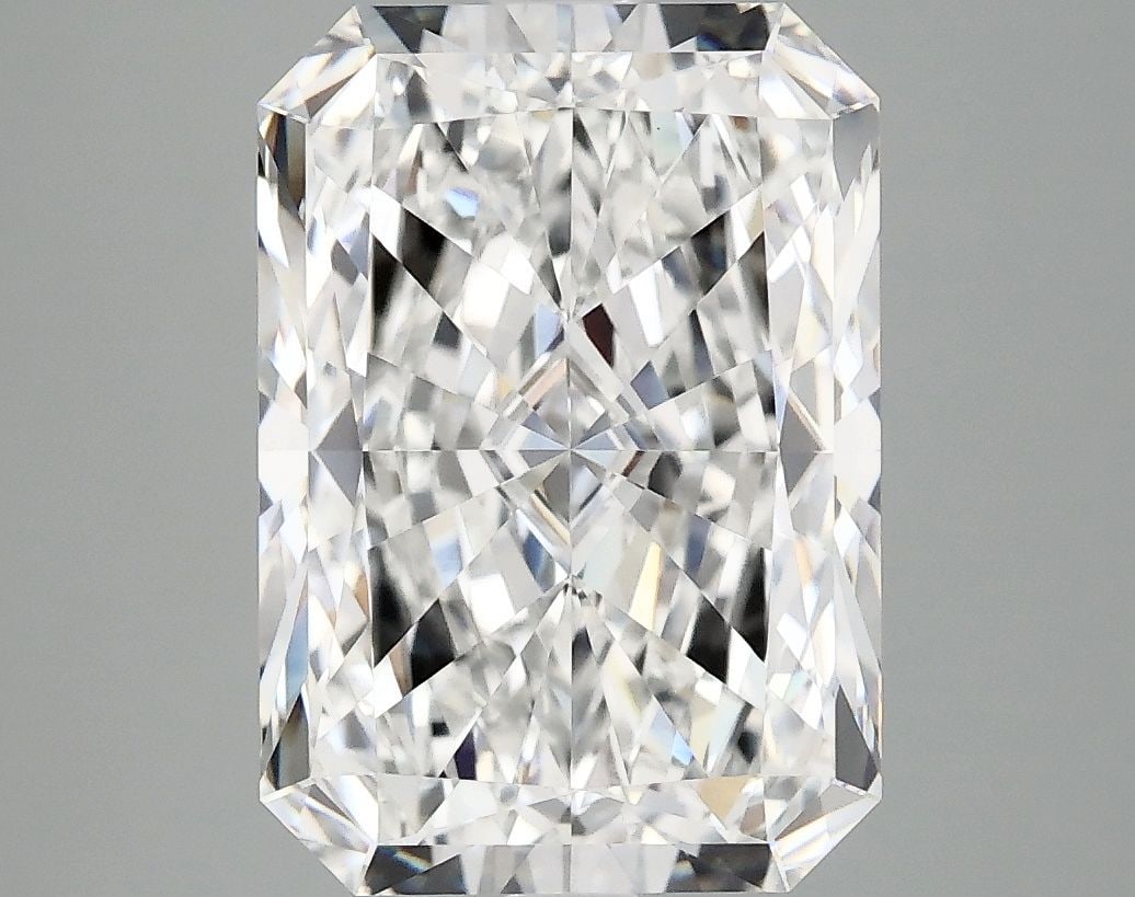 IGI Radiant 4.89ct E VVS2 - Loose Lab Diamond: IGI Radiant 4.89ct E VVS2 - Loose Lab Diamond Item Specifics: Source: This Is A Real Diamond Grown In A Lab Not Mined. Carat: 4.89 Cut: - Color: E Clarity: VVS2 Polish: EX Symmetry: EX Measurements: 1