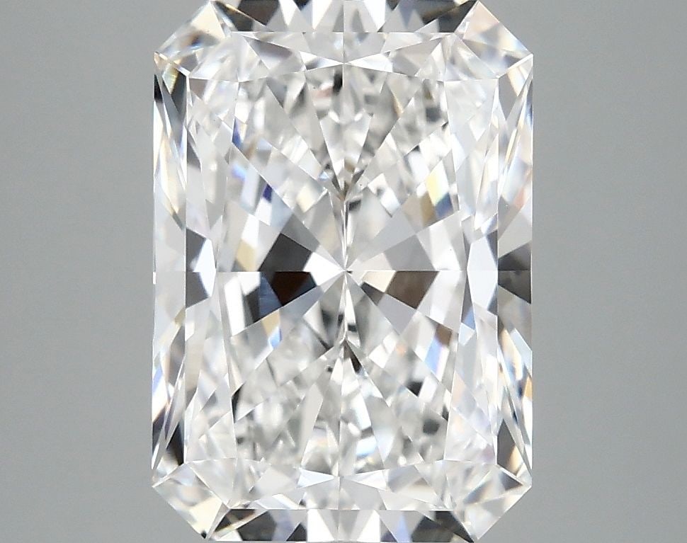 IGI Radiant 4.1ct E VVS2 - Loose Lab Diamond: IGI Radiant 4.1ct E VVS2 - Loose Lab Diamond Item Specifics: Source: This Is A Real Diamond Grown In A Lab Not Mined. Carat: 4.1 Cut: - Color: E Clarity: VVS2 Polish: EX Symmetry: EX Measurements: 11.