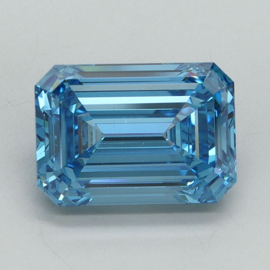 IGI Emerald 4.08ct Fancy Vivid Blue VVS2 - Loose Lab Diamond: IGI Emerald 4.08ct Fancy Vivid Blue VVS2 - Loose Lab Diamond Item Specifics: Source: This Is A Real Diamond Grown In A Lab Not Mined. Carat: 4.08 Cut: - Color: Fancy Vivid Blue Clarity: VVS2 Polish: E