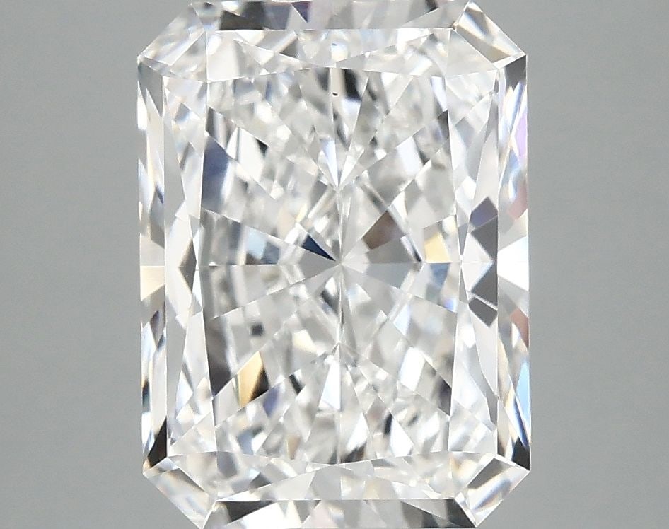 IGI Radiant 4.06ct E VVS2 - Loose Lab Diamond: IGI Radiant 4.06ct E VVS2 - Loose Lab Diamond Item Specifics: Source: This Is A Real Diamond Grown In A Lab Not Mined. Carat: 4.06 Cut: - Color: E Clarity: VVS2 Polish: EX Symmetry: EX Measurements: 1