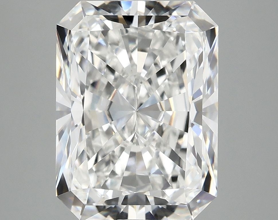 IGI Radiant 4.17ct E VVS2 - Loose Lab Diamond: IGI Radiant 4.17ct E VVS2 - Loose Lab Diamond Item Specifics: Source: This Is A Real Diamond Grown In A Lab Not Mined. Carat: 4.17 Cut: - Color: E Clarity: VVS2 Polish: EX Symmetry: EX Measurements: 1