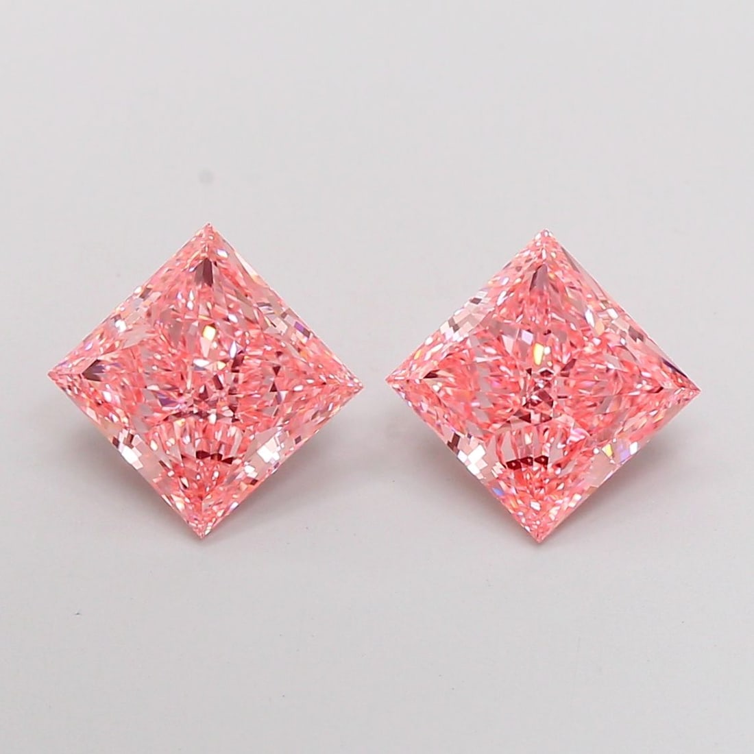 IGI Princess 3.04ct Fancy Vivid Pink VVS2 - Loose Lab Diamond (1 of 1)