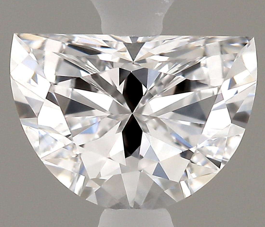 Half Moon 0.4ct D VVS2 - Loose Lab Diamond: Half Moon 0.4ct D VVS2 - Loose Lab Diamond Item Specifics: Source: This Is A Real Diamond Grown In A Lab Not Mined. Carat: 0.4 Cut: - Color: D Clarity: VVS2 Polish: VG Symmetry: VG Measurements: 5.43L