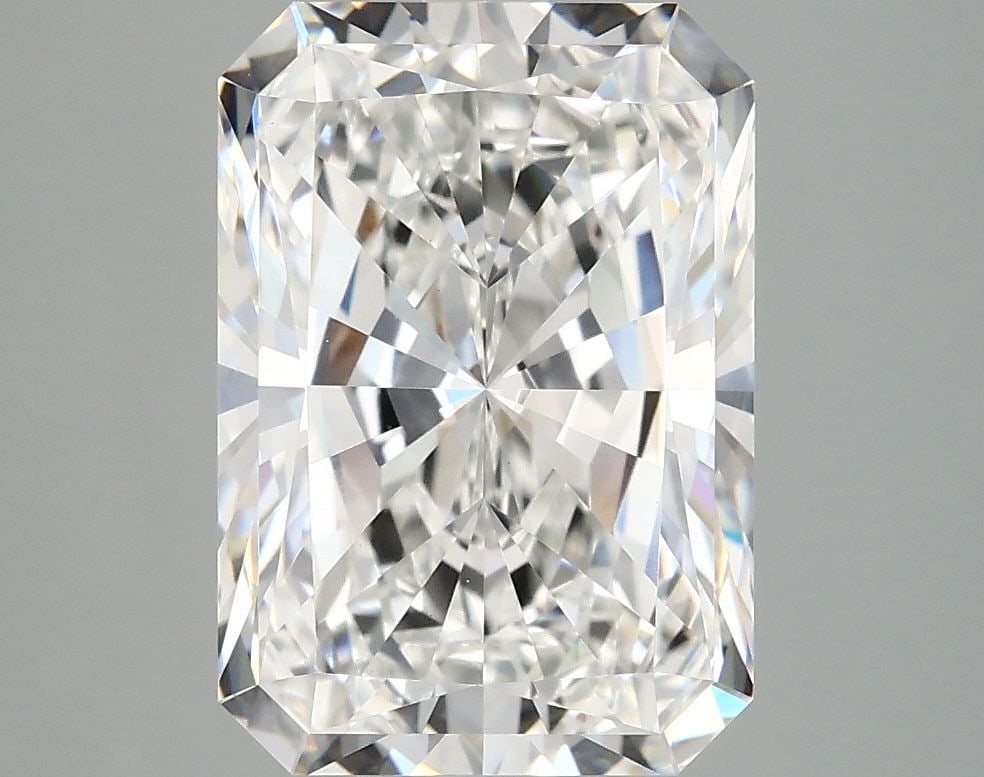 IGI Radiant 4.19ct E VVS2 - Loose Lab Diamond: IGI Radiant 4.19ct E VVS2 - Loose Lab Diamond Item Specifics: Source: This Is A Real Diamond Grown In A Lab Not Mined. Carat: 4.19 Cut: - Color: E Clarity: VVS2 Polish: EX Symmetry: EX Measurements: 1