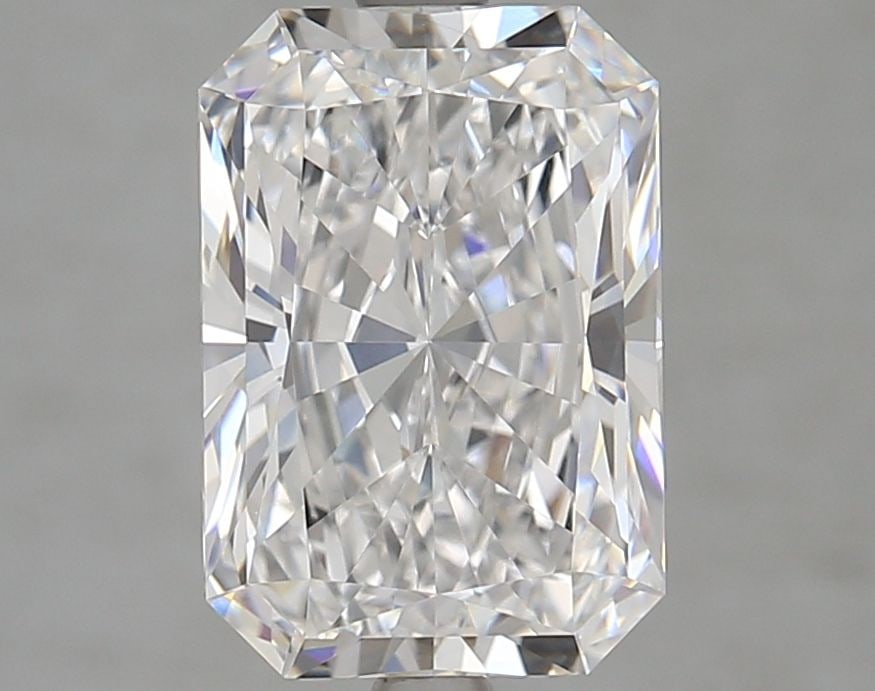 GIA Radiant 3.55ct E VVS2 - Loose Lab Diamond: GIA Radiant 3.55ct E VVS2 - Loose Lab Diamond Item Specifics: Source: This Is A Real Diamond Grown In A Lab Not Mined. Carat: 3.55 Cut: - Color: E Clarity: VVS2 Polish: EX Symmetry: EX Measurements: 1
