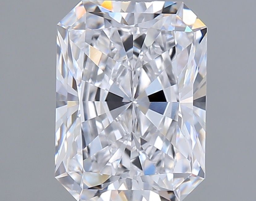 GIA Radiant 2.01ct D VVS2 - Loose Lab Diamond: GIA Radiant 2.01ct D VVS2 - Loose Lab Diamond Item Specifics: Source: This Is A Real Diamond Grown In A Lab Not Mined. Carat: 2.01 Cut: - Color: D Clarity: VVS2 Polish: EX Symmetry: EX Measurements: 8
