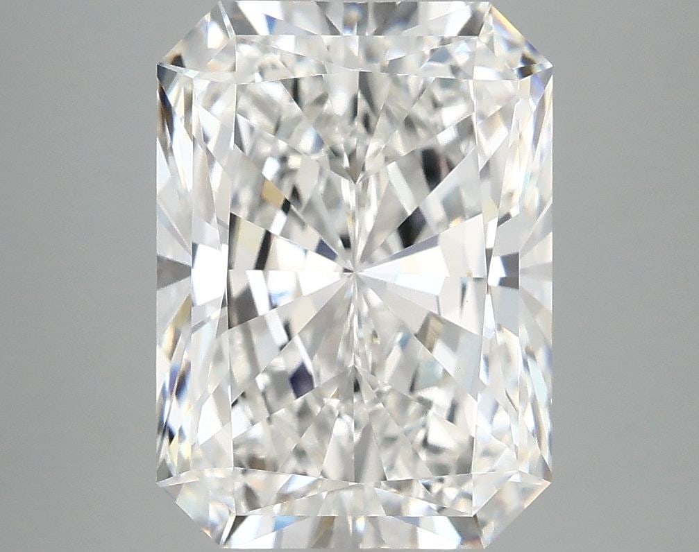 IGI Radiant 4.99ct E VVS2 - Loose Lab Diamond: IGI Radiant 4.99ct E VVS2 - Loose Lab Diamond Item Specifics: Source: This Is A Real Diamond Grown In A Lab Not Mined. Carat: 4.99 Cut: - Color: E Clarity: VVS2 Polish: EX Symmetry: EX Measurements: 1