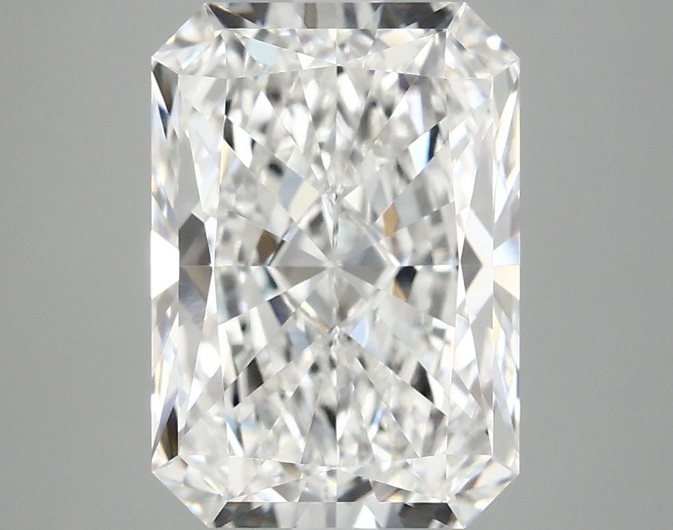 IGI Radiant 4.15ct E VVS2 - Loose Lab Diamond: IGI Radiant 4.15ct E VVS2 - Loose Lab Diamond Item Specifics: Source: This Is A Real Diamond Grown In A Lab Not Mined. Carat: 4.15 Cut: - Color: E Clarity: VVS2 Polish: EX Symmetry: EX Measurements: 1