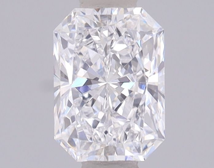 IGI Radiant 0.77ct D IF - Loose Lab Diamond: IGI Radiant 0.77ct D IF - Loose Lab Diamond Item Specifics: Source: This Is A Real Diamond Grown In A Lab Not Mined. Carat: 0.77 Cut: - Color: D Clarity: IF Polish: VG Symmetry: VG Measurements: