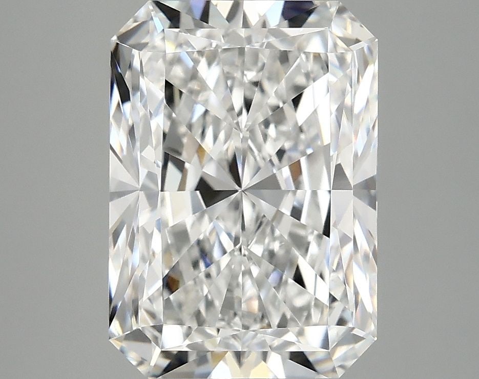 IGI Radiant 3.89ct E VVS2 - Loose Lab Diamond: IGI Radiant 3.89ct E VVS2 - Loose Lab Diamond Item Specifics: Source: This Is A Real Diamond Grown In A Lab Not Mined. Carat: 3.89 Cut: - Color: E Clarity: VVS2 Polish: EX Symmetry: EX Measurements: