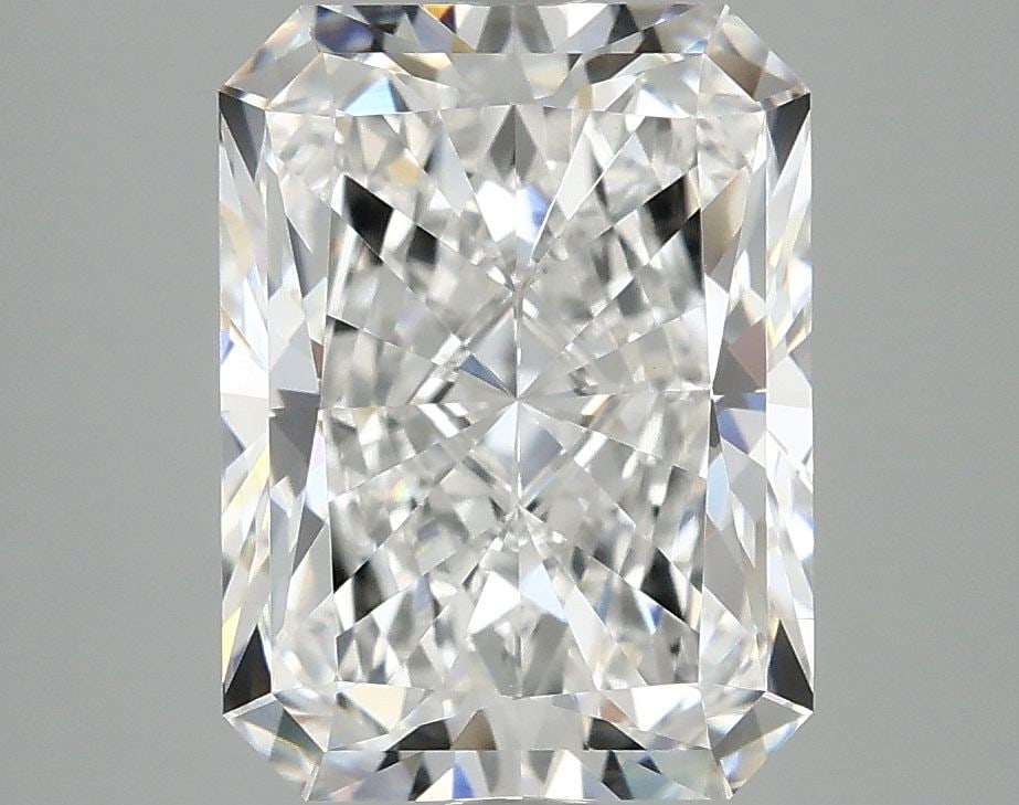 IGI Radiant 3.91ct E VVS2 - Loose Lab Diamond: IGI Radiant 3.91ct E VVS2 - Loose Lab Diamond Item Specifics: Source: This Is A Real Diamond Grown In A Lab Not Mined. Carat: 3.91 Cut: - Color: E Clarity: VVS2 Polish: EX Symmetry: EX Measurements: