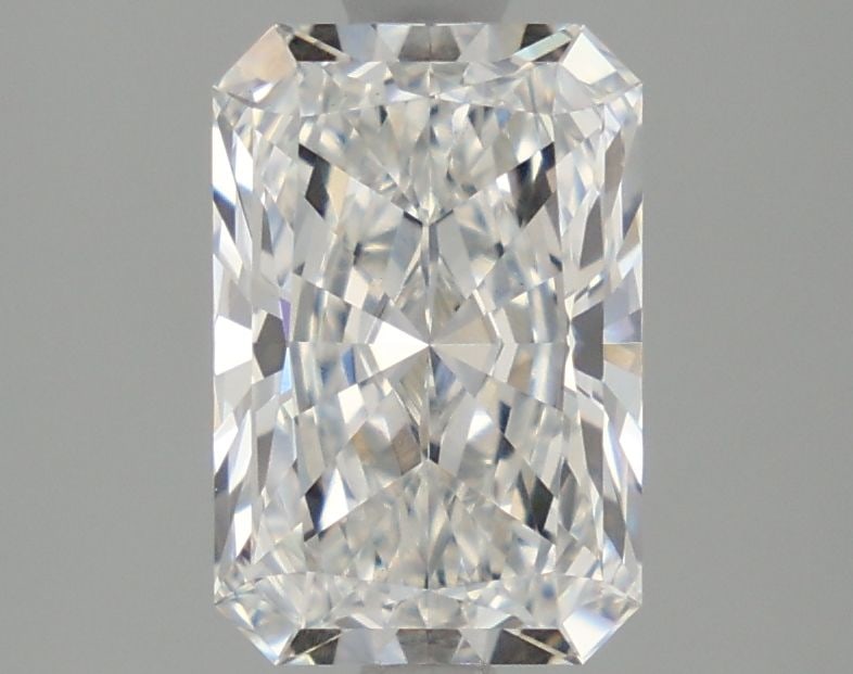 IGI Radiant 2.09ct E VVS2 - Loose Lab Diamond: IGI Radiant 2.09ct E VVS2 - Loose Lab Diamond Item Specifics: Source: This Is A Real Diamond Grown In A Lab Not Mined. Carat: 2.09 Cut: - Color: E Clarity: VVS2 Polish: EX Symmetry: EX Measurements: 9