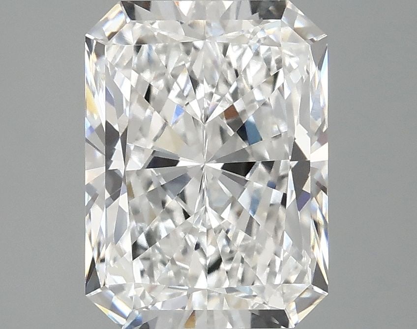 IGI Radiant 3.03ct E VVS2 - Loose Lab Diamond: IGI Radiant 3.03ct E VVS2 - Loose Lab Diamond Item Specifics: Source: This Is A Real Diamond Grown In A Lab Not Mined. Carat: 3.03 Cut: - Color: E Clarity: VVS2 Polish: EX Symmetry: EX Measurements: 9