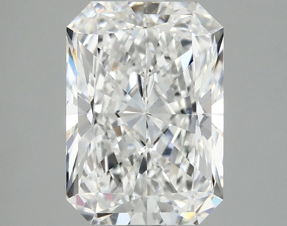 IGI Radiant 3.99ct D VVS2 - Loose Lab Diamond: IGI Radiant 3.99ct D VVS2 - Loose Lab Diamond Item Specifics: Source: This Is A Real Diamond Grown In A Lab Not Mined. Carat: 3.99 Cut: - Color: D Clarity: VVS2 Polish: EX Symmetry: EX Measurements: 1