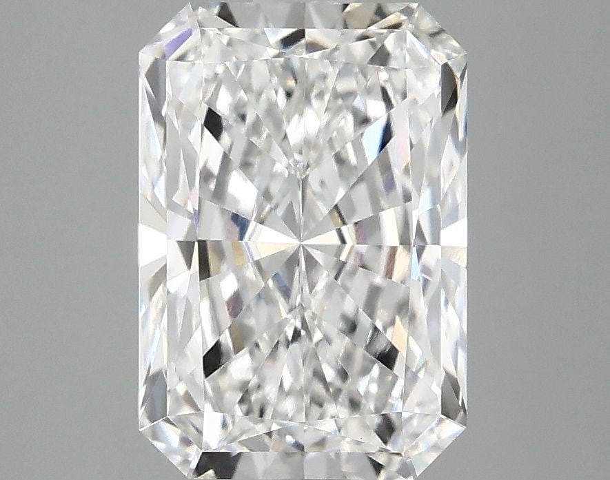 IGI Radiant 2.77ct E VVS2 - Loose Lab Diamond: IGI Radiant 2.77ct E VVS2 - Loose Lab Diamond Item Specifics: Source: This Is A Real Diamond Grown In A Lab Not Mined. Carat: 2.77 Cut: - Color: E Clarity: VVS2 Polish: EX Symmetry: EX Measurements: 1