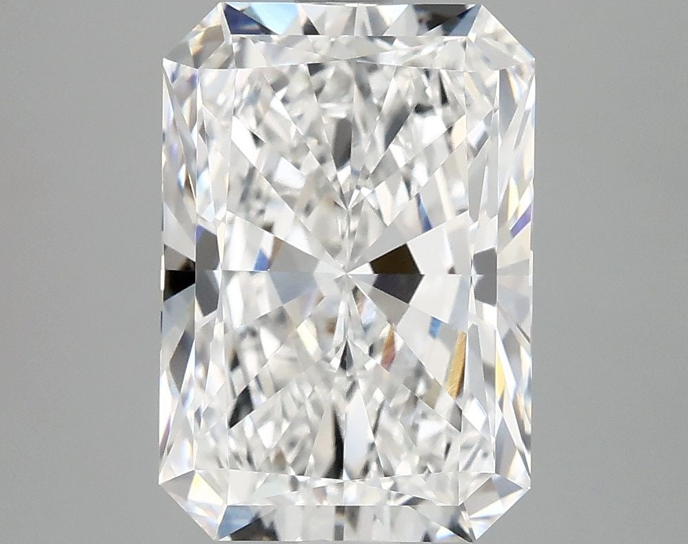 IGI Radiant 4.04ct E VVS2 - Loose Lab Diamond: IGI Radiant 4.04ct E VVS2 - Loose Lab Diamond Item Specifics: Source: This Is A Real Diamond Grown In A Lab Not Mined. Carat: 4.04 Cut: - Color: E Clarity: VVS2 Polish: EX Symmetry: EX Measurements: 1