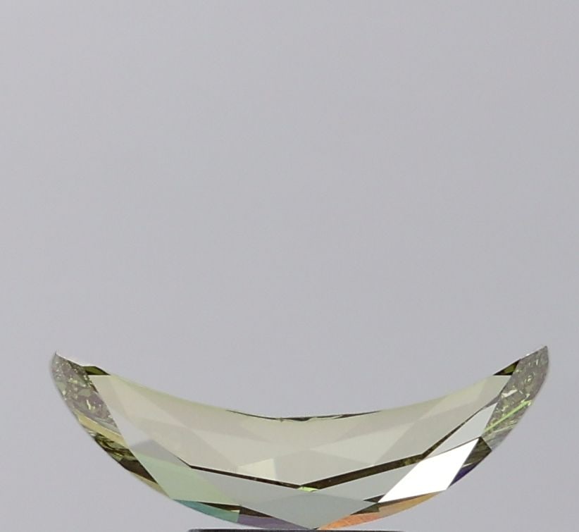 IGI Half Moon 1.33ct Fancy Vivid Green VVS2 - Loose Lab Diamond: IGI Half Moon 1.33ct Fancy Vivid Green VVS2 - Loose Lab Diamond Item Specifics: Source: This Is A Real Diamond Grown In A Lab Not Mined. Carat: 1.33 Cut: - Color: Fancy Vivid Green Clarity: VVS2 Polis