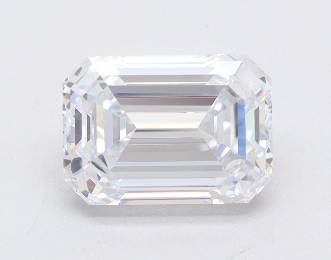 GIA Emerald 1.92ct E VVS1 - Loose Lab Diamond: GIA Emerald 1.92ct E VVS1 - Loose Lab Diamond Item Specifics: Source: This Is A Real Diamond Grown In A Lab Not Mined. Carat: 1.92 Cut: - Color: E Clarity: VVS1 Polish: VG Symmetry: VG Measurements: 8