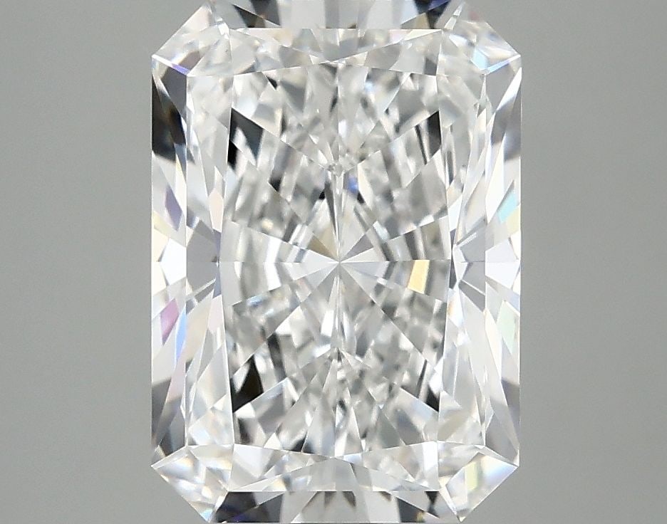 IGI Radiant 3.96ct E VVS2 - Loose Lab Diamond: IGI Radiant 3.96ct E VVS2 - Loose Lab Diamond Item Specifics: Source: This Is A Real Diamond Grown In A Lab Not Mined. Carat: 3.96 Cut: - Color: E Clarity: VVS2 Polish: EX Symmetry: EX Measurements: 1