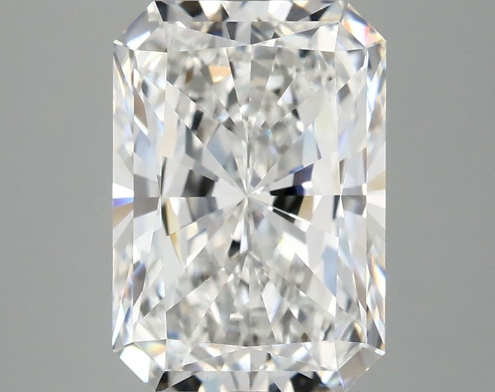 IGI Radiant 4.04ct E VVS2 - Loose Lab Diamond: IGI Radiant 4.04ct E VVS2 - Loose Lab Diamond Item Specifics: Source: This Is A Real Diamond Grown In A Lab Not Mined. Carat: 4.04 Cut: - Color: E Clarity: VVS2 Polish: EX Symmetry: EX Measurements: 1