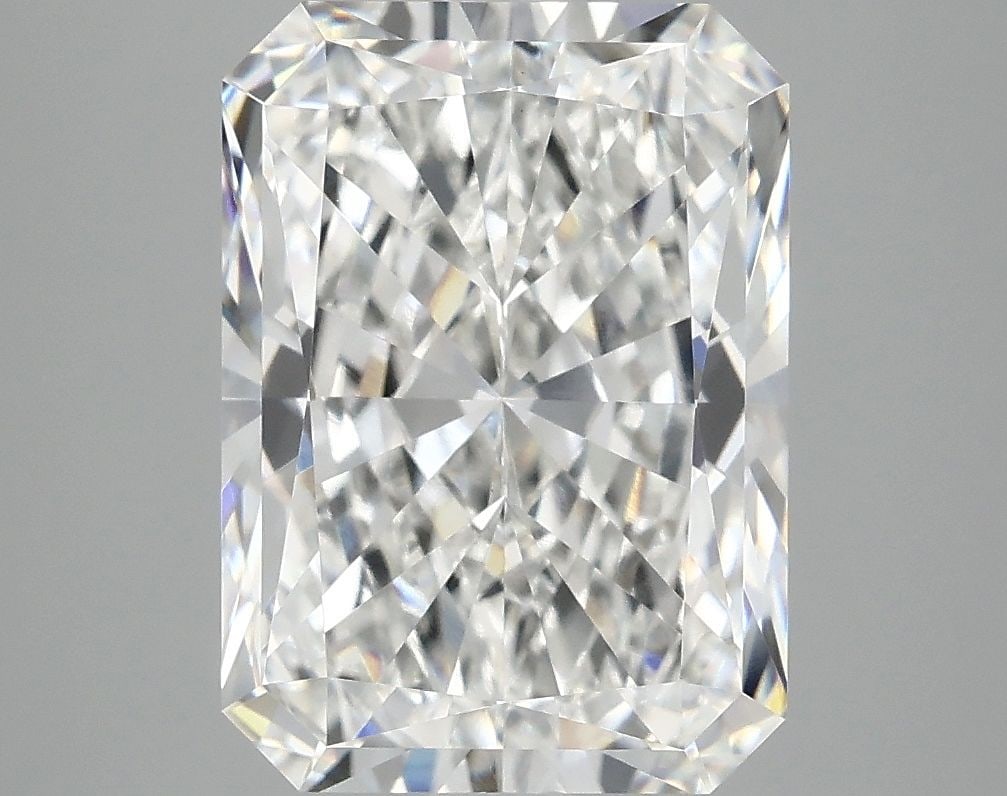 IGI Radiant 4.89ct E VVS2 - Loose Lab Diamond: IGI Radiant 4.89ct E VVS2 - Loose Lab Diamond Item Specifics: Source: This Is A Real Diamond Grown In A Lab Not Mined. Carat: 4.89 Cut: - Color: E Clarity: VVS2 Polish: EX Symmetry: EX Measurements: 1