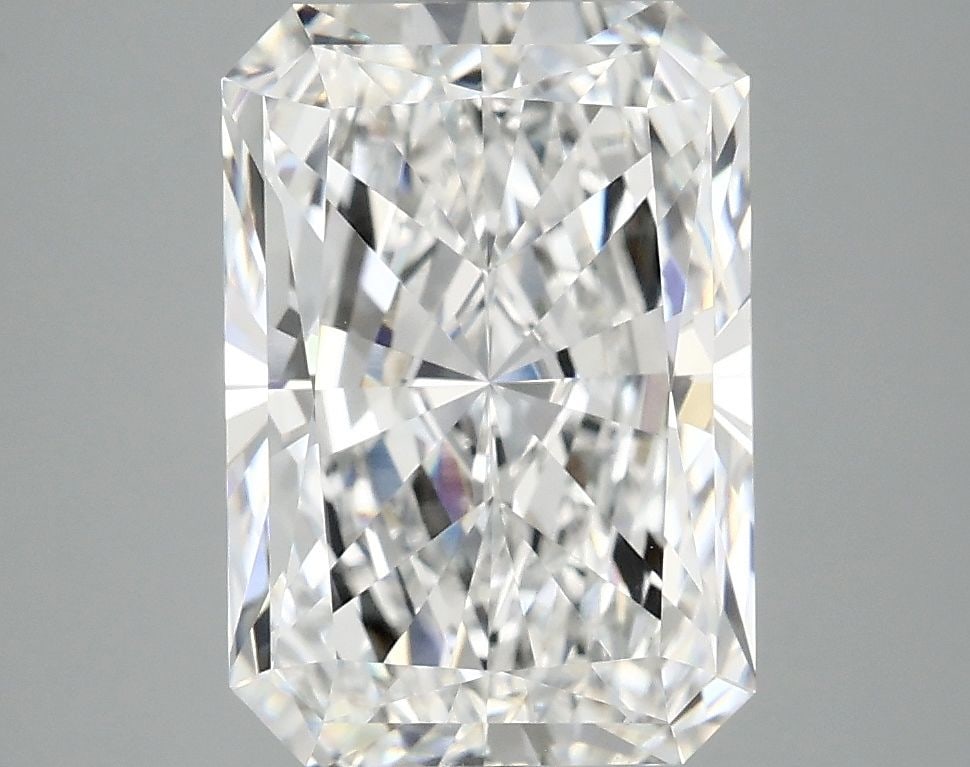 IGI Radiant 3.94ct E VVS2 - Loose Lab Diamond: IGI Radiant 3.94ct E VVS2 - Loose Lab Diamond Item Specifics: Source: This Is A Real Diamond Grown In A Lab Not Mined. Carat: 3.94 Cut: - Color: E Clarity: VVS2 Polish: EX Symmetry: EX Measurements: 1