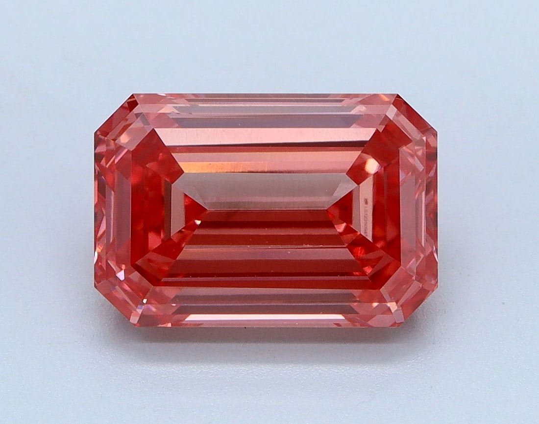 IGI Emerald 3.06ct Fancy Vivid Pink VVS2 - Loose Lab Diamond: IGI Emerald 3.06ct Fancy Vivid Pink VVS2 - Loose Lab Diamond Item Specifics: Source: This Is A Real Diamond Grown In A Lab Not Mined. Carat: 3.06 Cut: - Color: Fancy Vivid Pink Clarity: VVS2 Polish: E