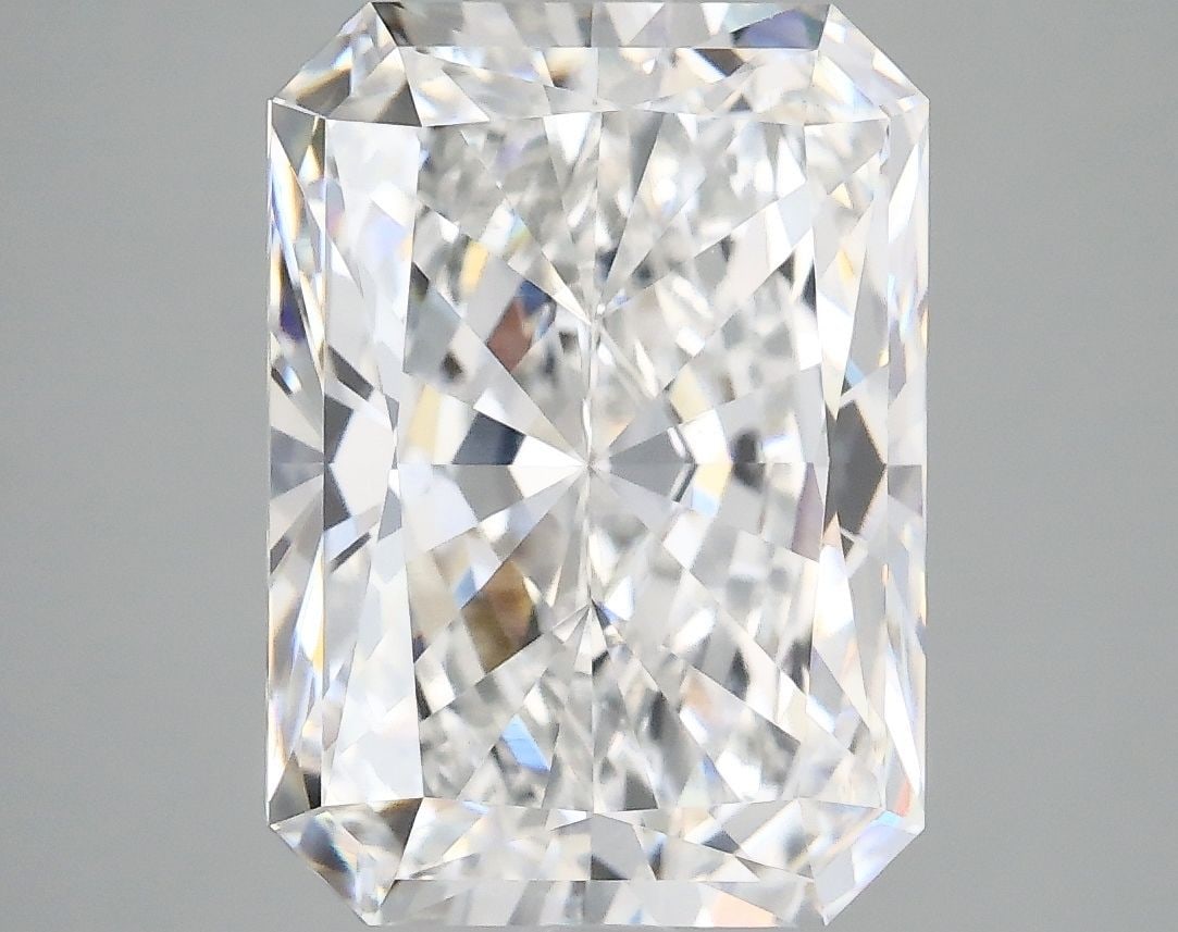 IGI Radiant 4.98ct E VVS2 - Loose Lab Diamond: IGI Radiant 4.98ct E VVS2 - Loose Lab Diamond Item Specifics: Source: This Is A Real Diamond Grown In A Lab Not Mined. Carat: 4.98 Cut: - Color: E Clarity: VVS2 Polish: EX Symmetry: EX Measurements: 1