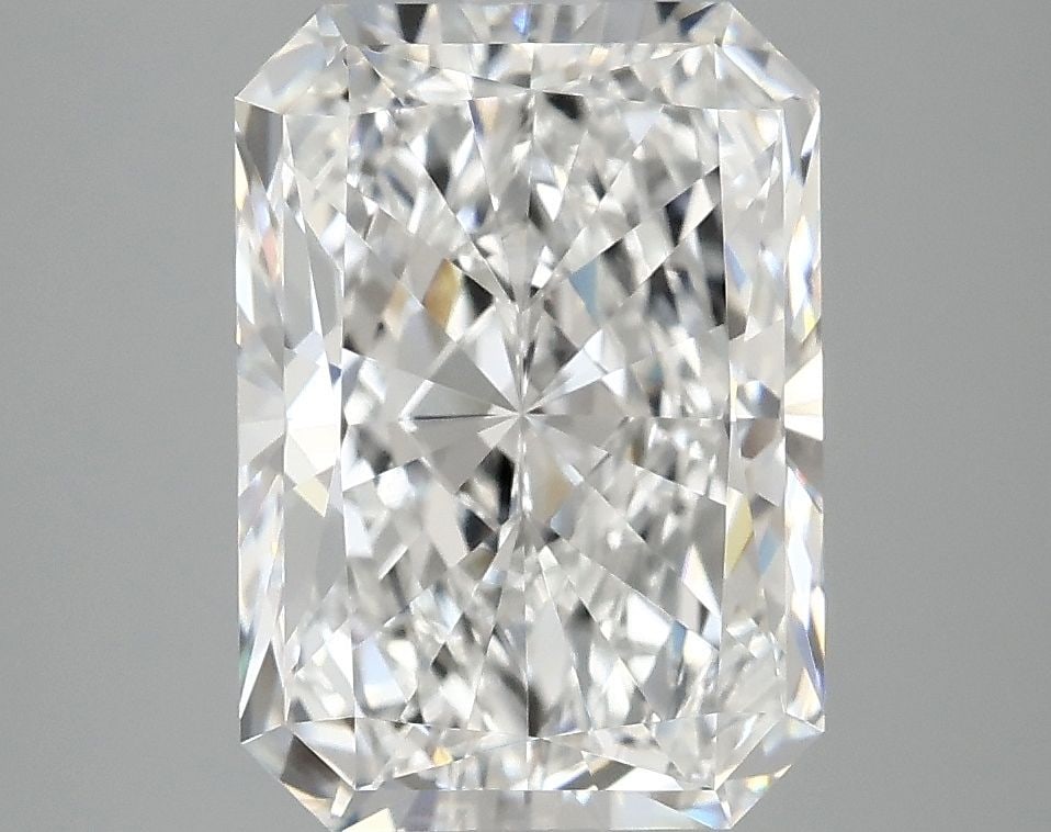 IGI Radiant 4.05ct E VVS2 - Loose Lab Diamond: IGI Radiant 4.05ct E VVS2 - Loose Lab Diamond Item Specifics: Source: This Is A Real Diamond Grown In A Lab Not Mined. Carat: 4.05 Cut: - Color: E Clarity: VVS2 Polish: EX Symmetry: EX Measurements: 1