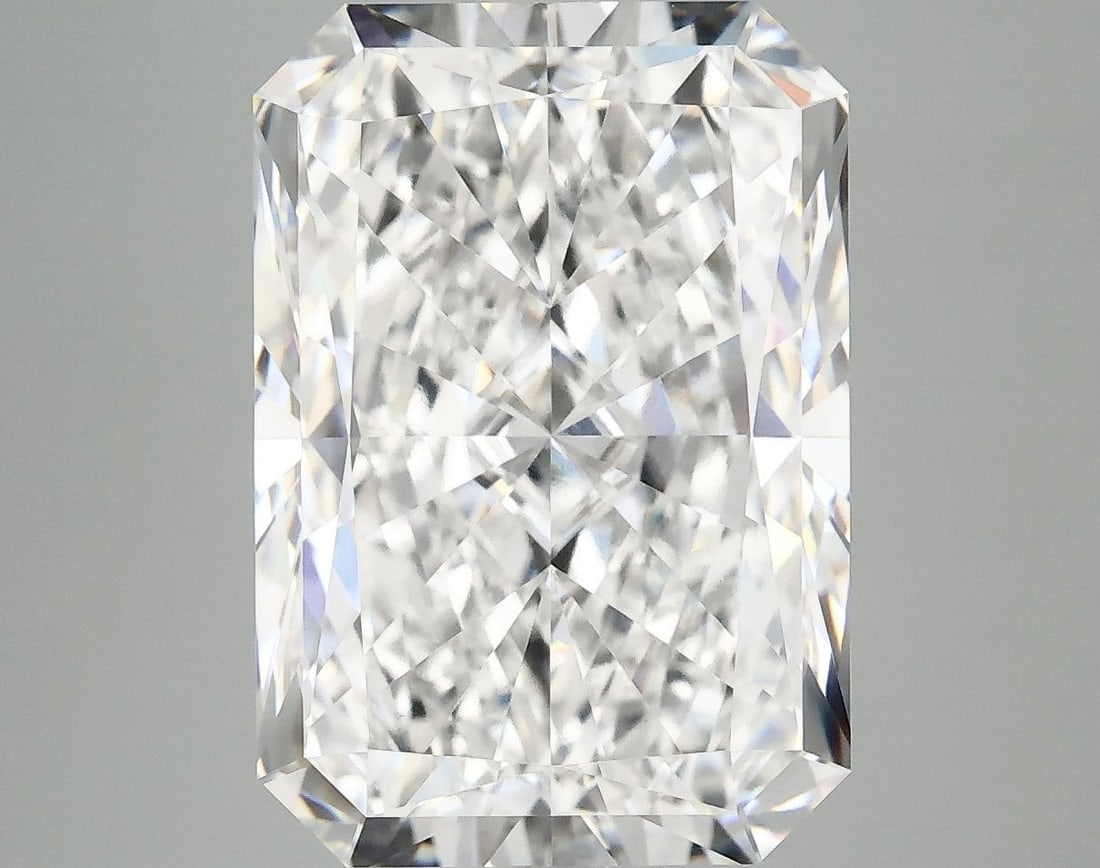 IGI Radiant 7.79ct E VVS2 - Loose Lab Diamond: IGI Radiant 7.79ct E VVS2 - Loose Lab Diamond Item Specifics: Source: This Is A Real Diamond Grown In A Lab Not Mined. Carat: 7.79 Cut: - Color: E Clarity: VVS2 Polish: EX Symmetry: EX Measurements: 1