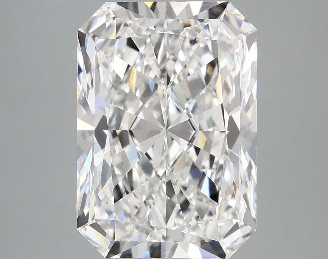 IGI Radiant 4.98ct E VVS2 - Loose Lab Diamond: IGI Radiant 4.98ct E VVS2 - Loose Lab Diamond Item Specifics: Source: This Is A Real Diamond Grown In A Lab Not Mined. Carat: 4.98 Cut: - Color: E Clarity: VVS2 Polish: EX Symmetry: EX Measurements: