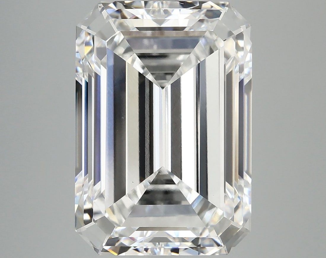 IGI Emerald 10.42ct E VVS2 - Loose Lab Diamond (1 of 1)