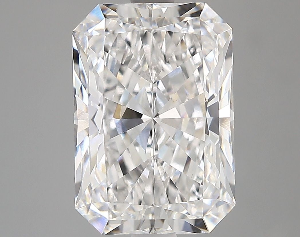 IGI Radiant 3.05ct E VVS2 - Loose Lab Diamond: IGI Radiant 3.05ct E VVS2 - Loose Lab Diamond Item Specifics: Source: This Is A Real Diamond Grown In A Lab Not Mined. Carat: 3.05 Cut: - Color: E Clarity: VVS2 Polish: EX Symmetry: EX Measurements: