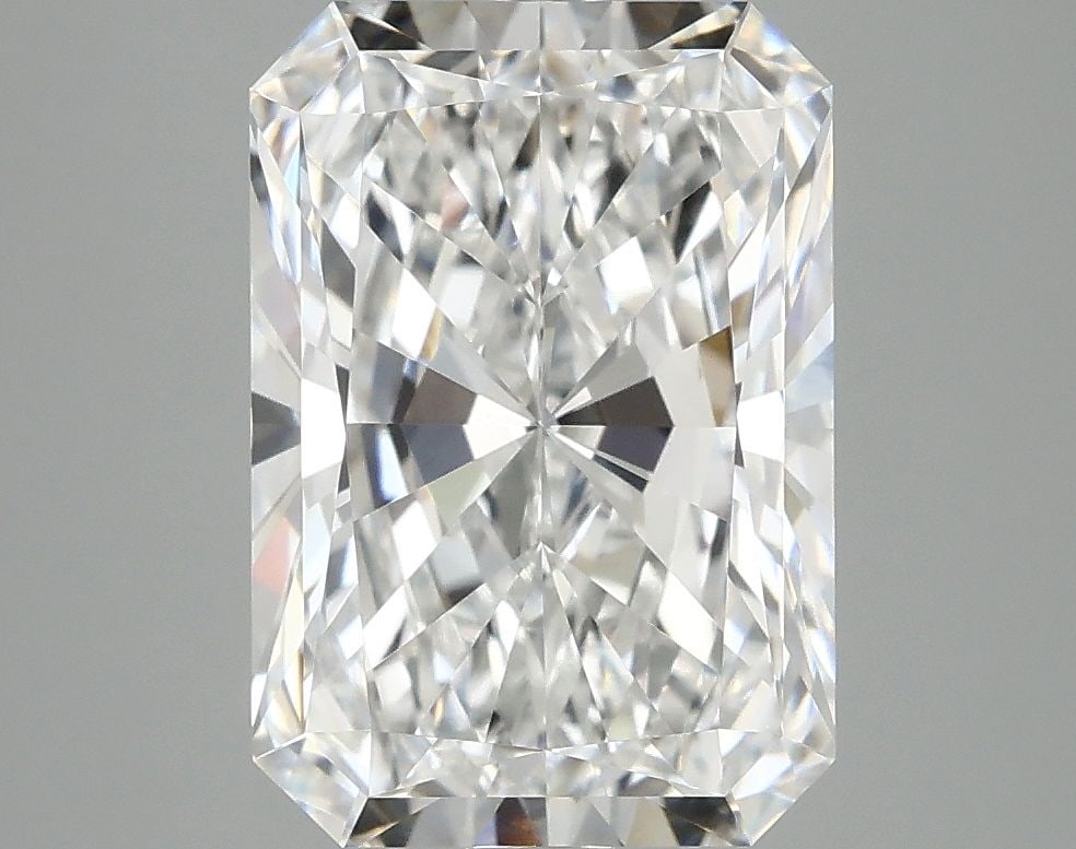 IGI Radiant 4.07ct E VVS2 - Loose Lab Diamond: IGI Radiant 4.07ct E VVS2 - Loose Lab Diamond Item Specifics: Source: This Is A Real Diamond Grown In A Lab Not Mined. Carat: 4.07 Cut: - Color: E Clarity: VVS2 Polish: EX Symmetry: EX Measurements: