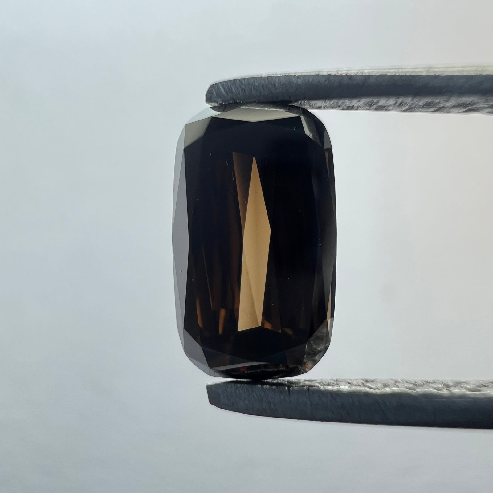 Cushion Brilliant 0.78ct Brown VVS2 - Loose Lab Diamond: Cushion Brilliant 0.78ct Brown VVS2 - Loose Lab Diamond Item Specifics: Source: This Is A Real Diamond Grown In A Lab Not Mined. Carat: 0.78 Cut: - Color: Brown Clarity: VVS2 Polish: VG Symmetry: VG M