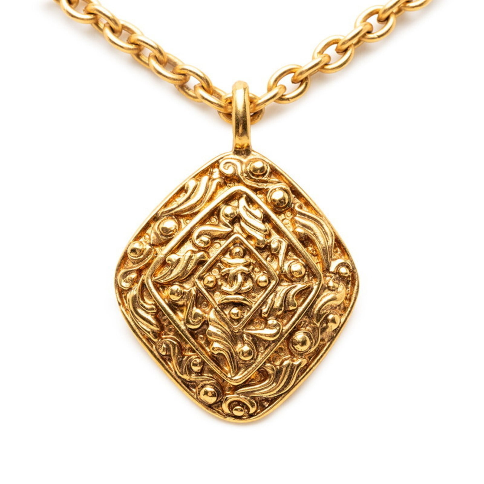 Chanel Coco Mark Diamond-Shaped Chain Pendant Necklace Gold Plated Women'S.: Chanel Coco Mark Diamond-Shaped Chain Pendant Necklace Gold Plated Women'S. Gold Plated Chanel Coco Mark Diamond-Shaped Chain Pendant Necklace for Women features a diamond-shaped chain pendant with a