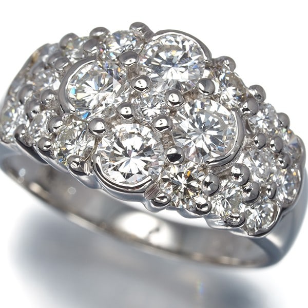 Diamond 2.104Ct Paved Ring 900 Platinum: Diamond 2.104Ct Paved Ring 900 Platinum 900 Platinum Diamond Paved Ring features a natural diamond weighing 2.104ct, set in platinum metal with a ring size of US6.5 and bearing a signature. The pave