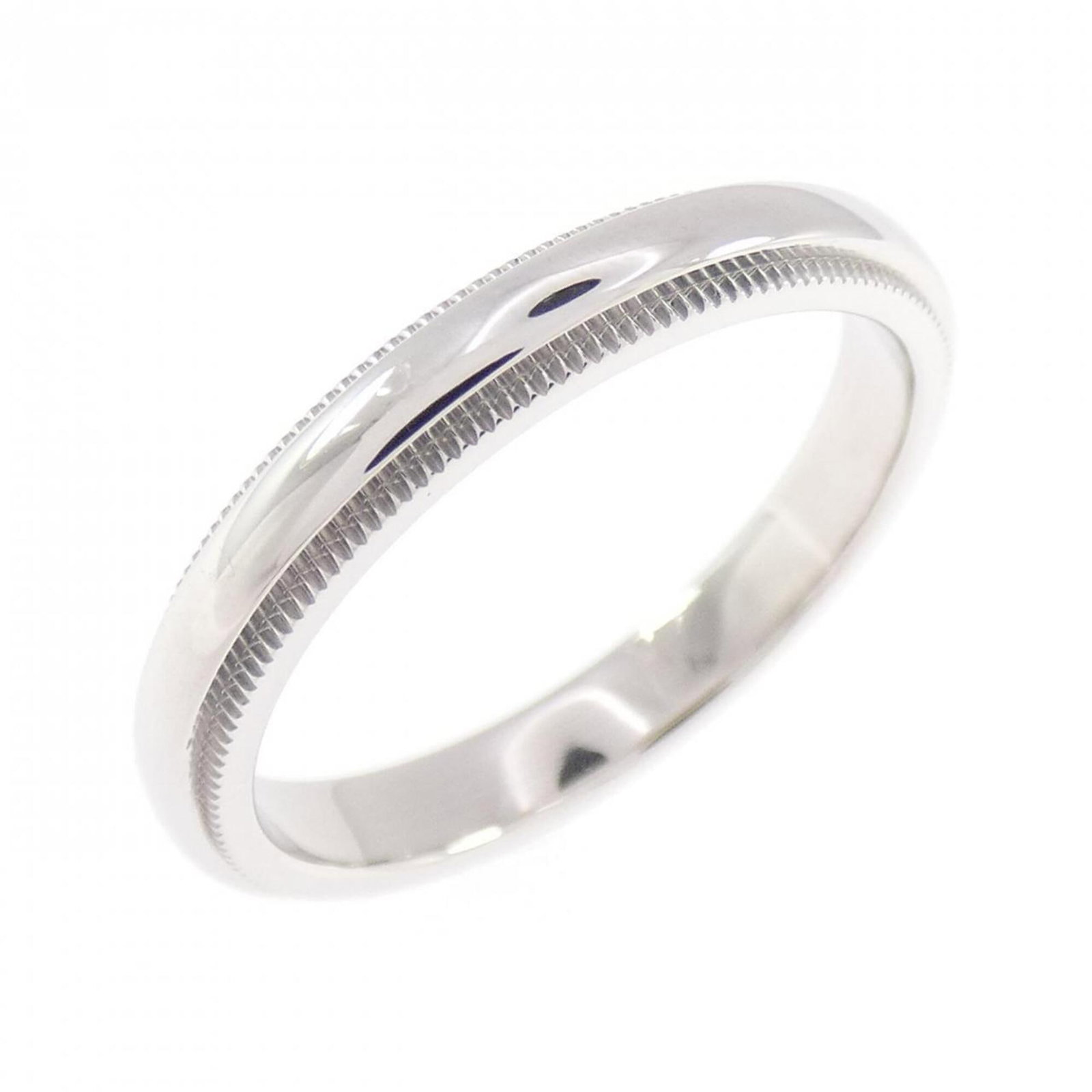 Platinum ring by Tiffany band: Platinum ring by Tiffany band Platinum ring by Tiffany features a band design made from high-quality platinum, available in US size 6.5. This item has been refurbished to like new condition with